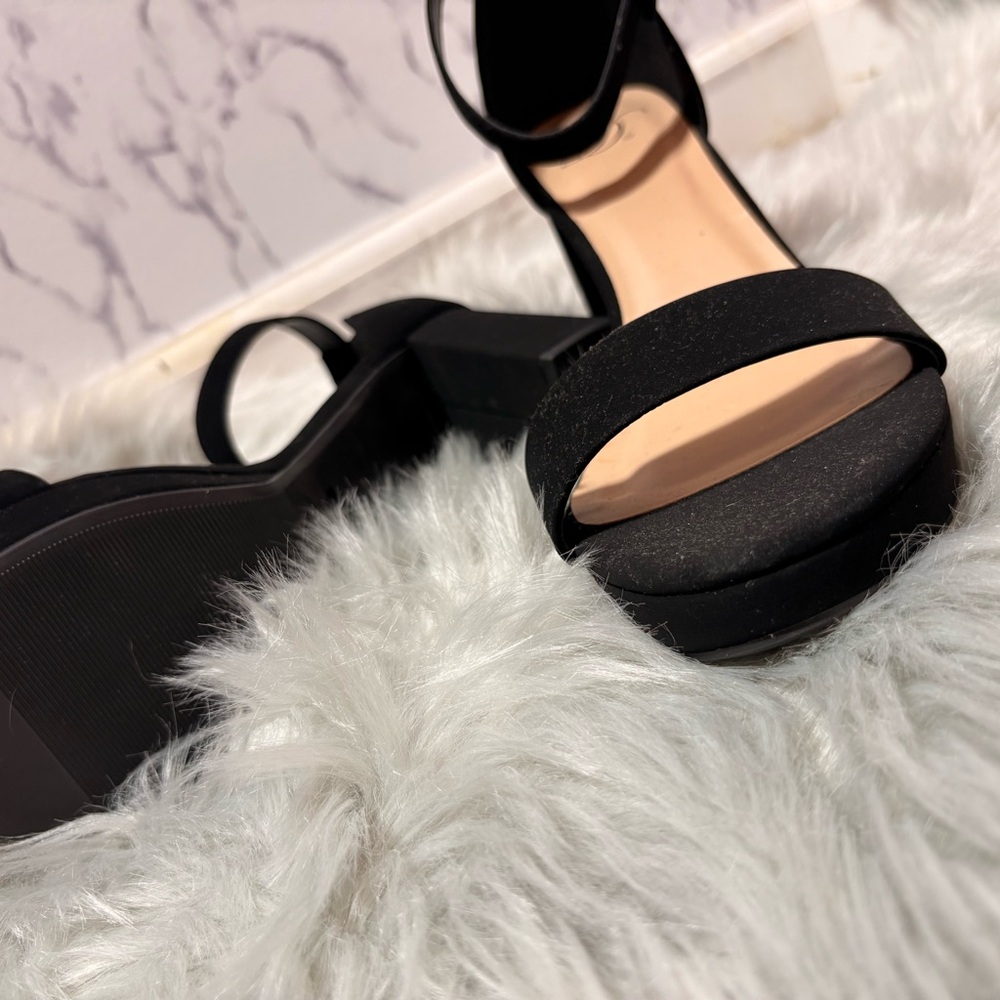 Daisy Black Heels
